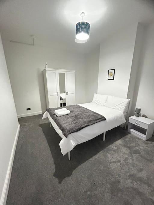 Lovely 5Br Home In Manchester. Close To The City Exterior foto